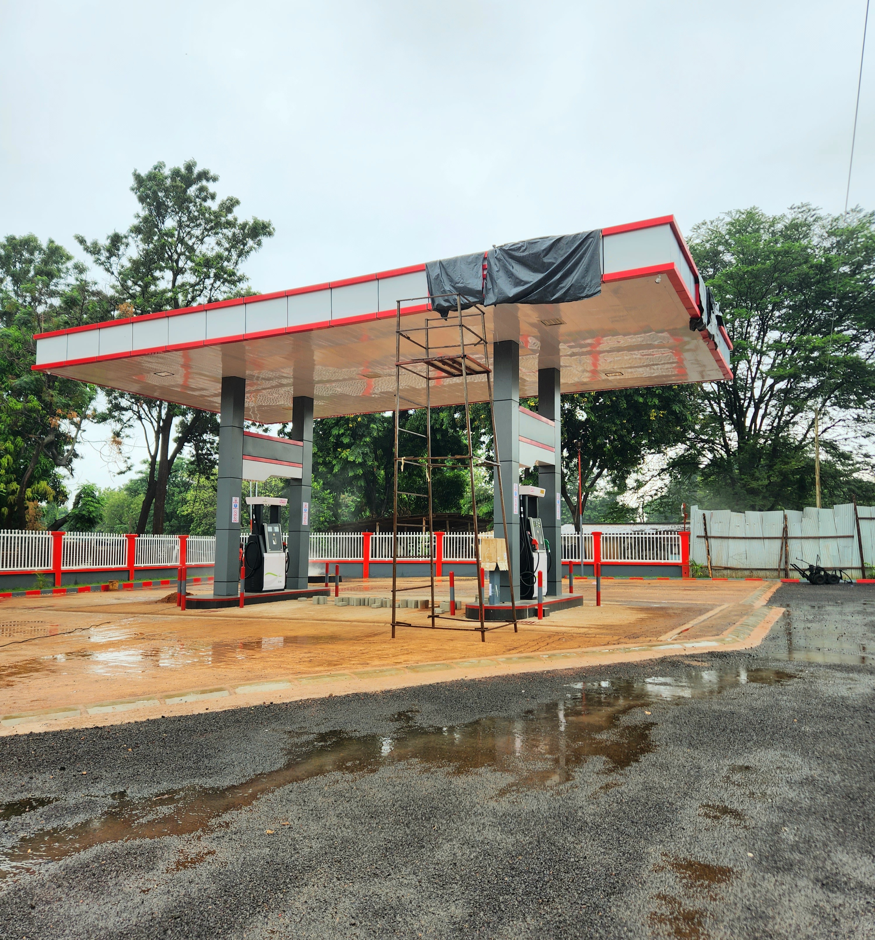 FILLING STATION